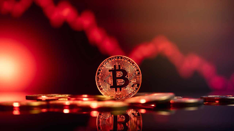 Роберт Кийосаки предсказывает падение биткойна до 60 000 долларов и готовится к увеличению покупок для будущей выгоды