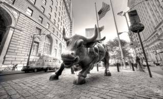 Биткойн устанавливает новый рекорд на уровне $103,670: трейдеры ожидают роста и покупательского давления