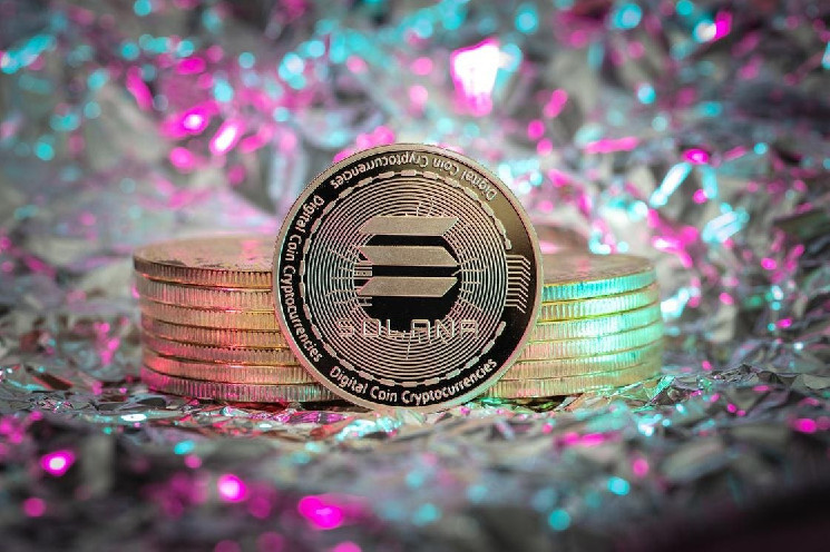 Цены на Solana упали более чем на 30%: анализ факторов снижения и консолидации на рынке