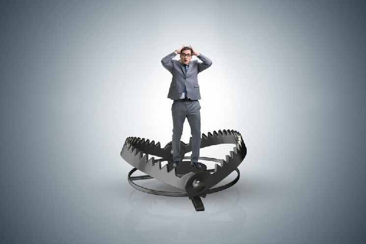 Цена биткойна стабильна, но риск отката продолжает расти