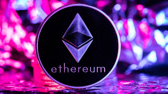 Ціна Ethereum на порозі пробою: нові цілі та рекомендації криптоаналітиків