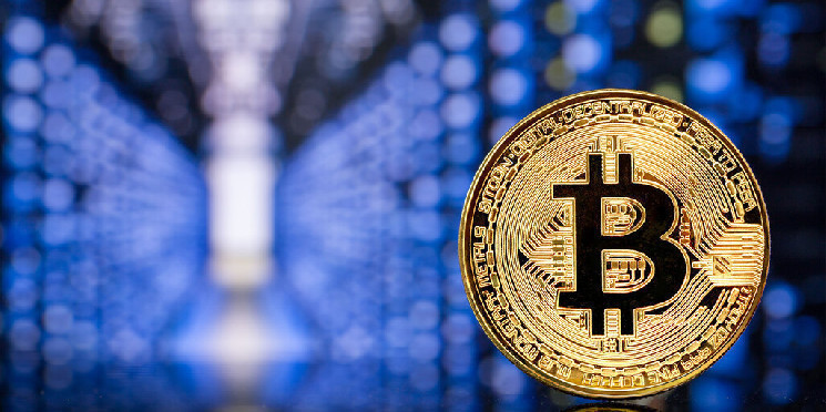 Біткойн-майнер за $400 отримав $330,000, але з багатьма нюансами: історія про удачу та підтримку відкритих проектів.