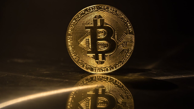 Активность на блокчейне Биткоина достигла рекордно низких уровней: снижение сделок и сборов вызывает тревогу среди майнеров.