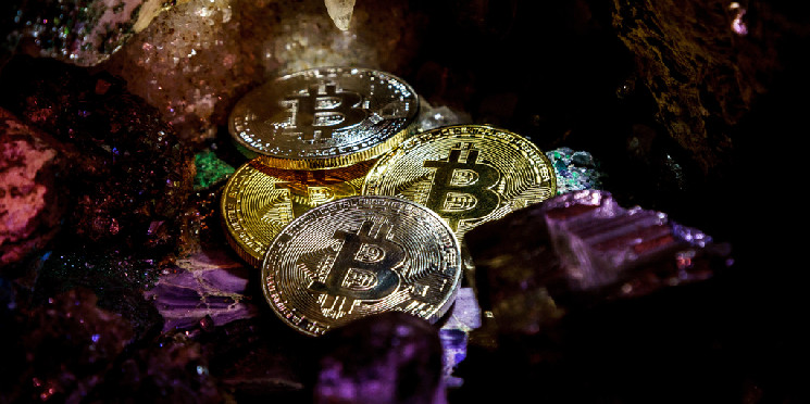 Заробіток біткойна через мобільну гру: чи варто грати у Idle Mine?