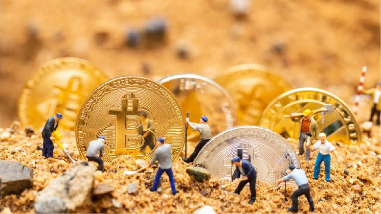 Зростаючі ризики мінігування Bitcoin: прогнози та зміни до 2025 року