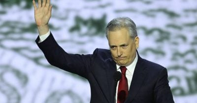 Дэвид Сакс продал долю в Multicoin на фоне планов Трампа по крипто-резервам