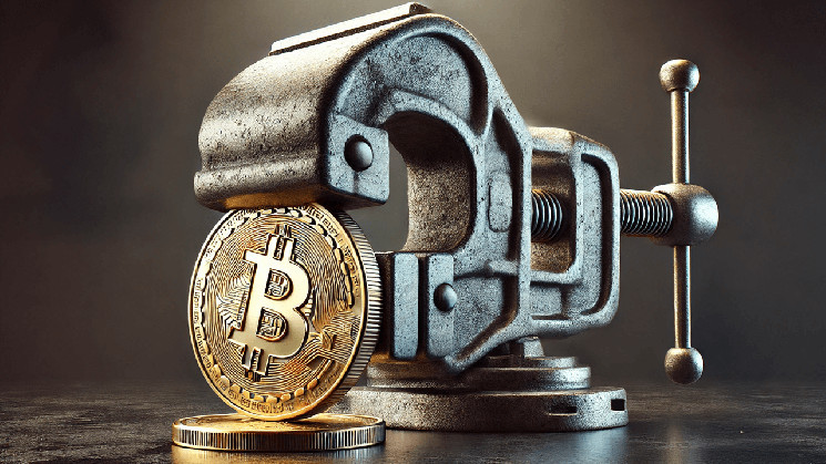 Криптовалютный дефицит: $12.2 миллиарда в BTC и ETH покинули биржи в 2025 году