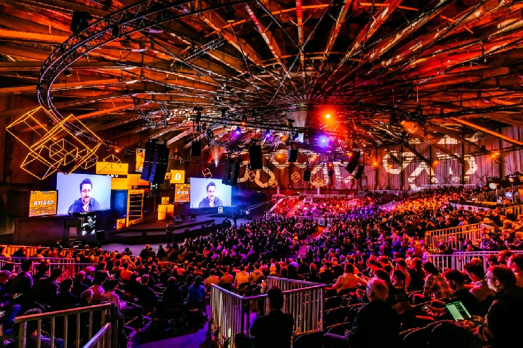 Эдвард Сноуден: Правительство приобретет биткоины