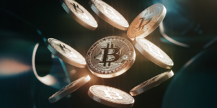 Резкое падение биткойна: перспективы на фоне новых инициатив США и нестабильности рынка