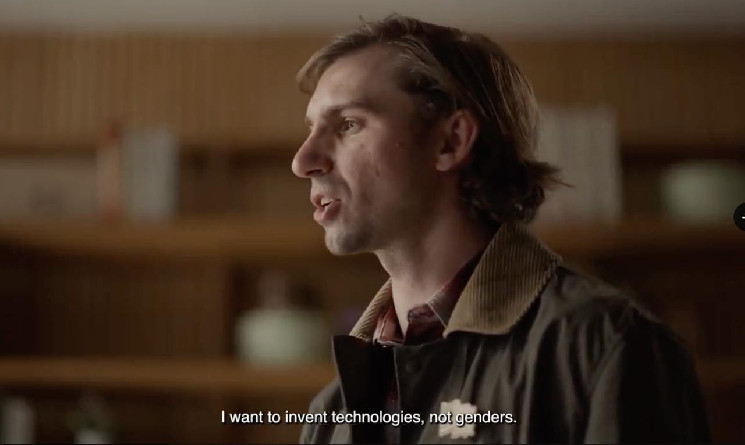 Солана скасує анти-квір рекламу після критики та захищає гендерну ідентичність