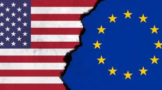 США могут создать резерв биткойнов и увеличить запасы золота из-за геополитических изменений