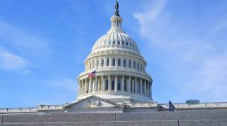 Конгрес США прискорює регулювання стейблкойнів та криптовалют через новий законопроект