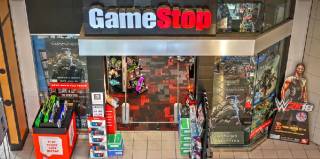 Биткойн: колебания цен, интерес GameStop и планы Бразилии на стратегический резерв.
