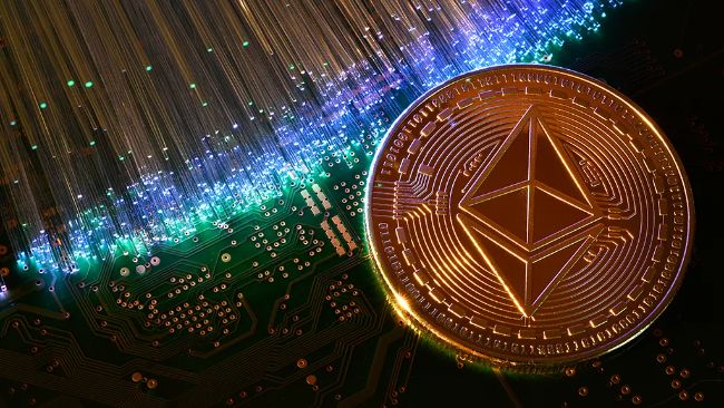 Прогнози для Ethereum: підтримка на $1,735 та вплив нового токена від медіа Трампа.