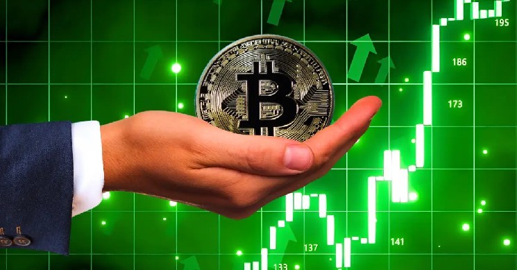 Биткойн преодолел $97,000: что ждать дальше на крипторынке?