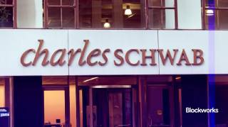 Торгівля криптовалютами на Уолл-Стріт: Morgan Stanley, Charles Schwab і Wells Fargo планують розширення послуг