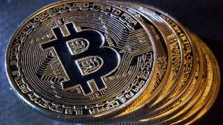Биткойн на распутье: критические уровни цен и бычьи настроения на рынке