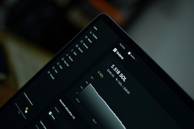 Корпорация DeFi увеличила активы до 400 тысяч токенов SOL на 57 миллионов долларов и планирует генерировать доход через самостейкинг.