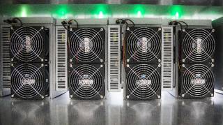 Bitcoin: старые майнеры выводят средства
