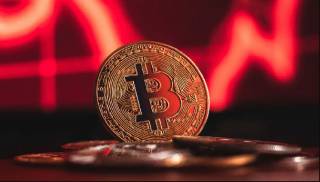 Причина падіння ціни біткоїна: майнери переклали старі BTC на Coinbase