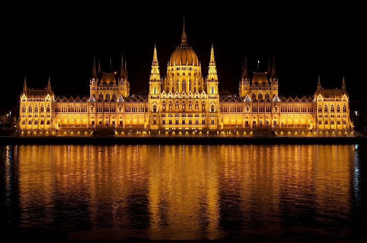 
Торгівля криптовалютами в Угорщині: нові правила і перспективи