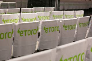 eToro дебютує на Nasdaq: акції за $52 і оцінка $4,2 мільярда
