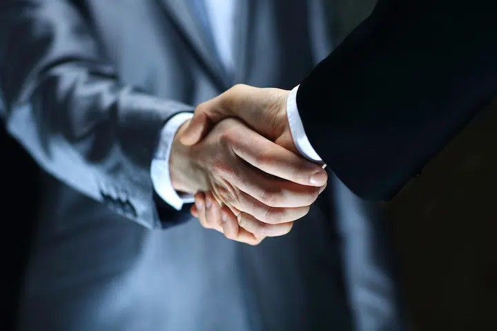 Synthetix приобретает Derive за 27 миллионов долларов для укрепления позиций на рынке децентрализованных деривативов