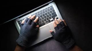 Кибератака на Coinbase: утечка данных из-за завербованных сотрудников службы поддержки