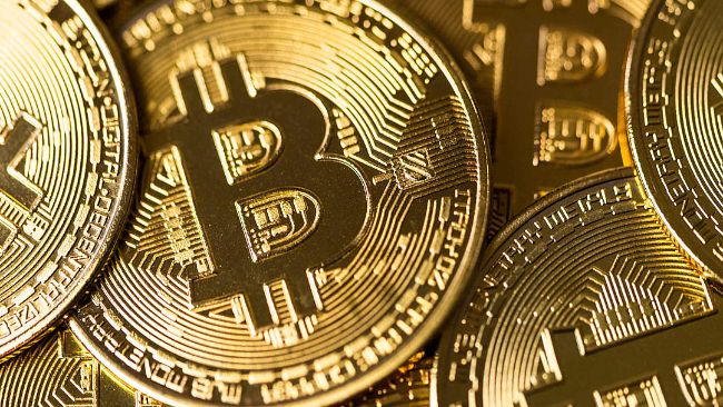 День Пиццы Биткойн: 15 лет спустя старые монеты все еще движутся