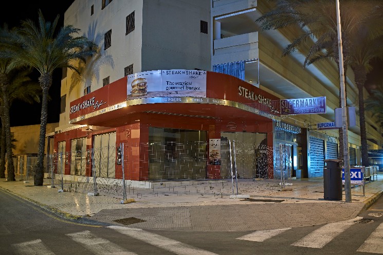 Стейк н’ Шейк принимает биткойны: как это выгодно для клиентов и бизнеса