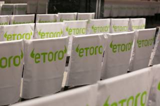 eToro расширяет крипто-предложения в США: добавлено 12 новых цифровых активов включая Dogecoin и Cardano