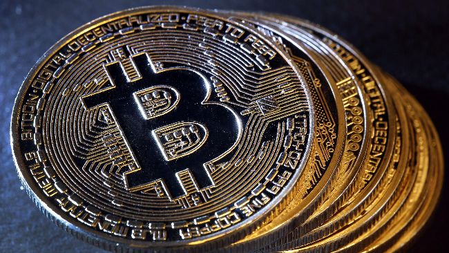 Криптовалютные ликвидации: биткойн упал ниже $105,000 на $644 млн, $712 млн закрытых позиций за сутки