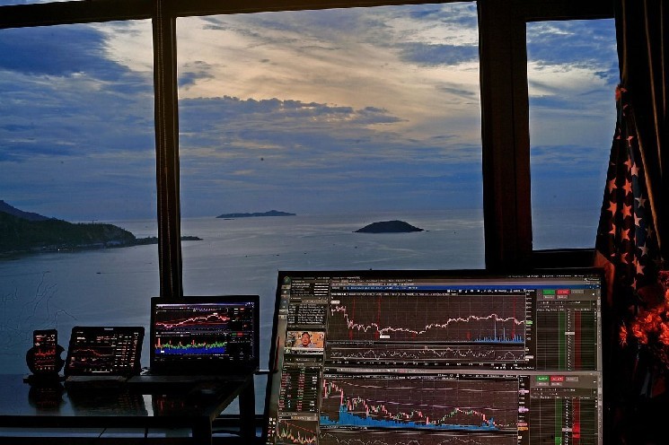 Биткойн движется к $104,000, но медвежий тренд сохраняется: что ждет криптовалюту дальше?