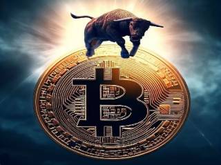 Биткойн продолжает бычий тренд: уровень 106 000 долларов держит ралли