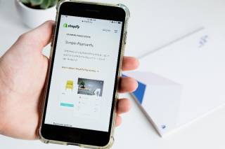 Shopify інтегрує платіж у USDC через базу Coinbase для оптимізації електронної комерції
