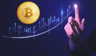 Биткойн на пике: аналитик CryptoQuant прогнозирует рост до 205 000 долларов к концу 2025 года