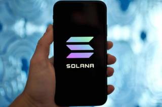 Спотовые ETF на Solana: SEC ускоряет процесс одобрения: новые даты и перспективы