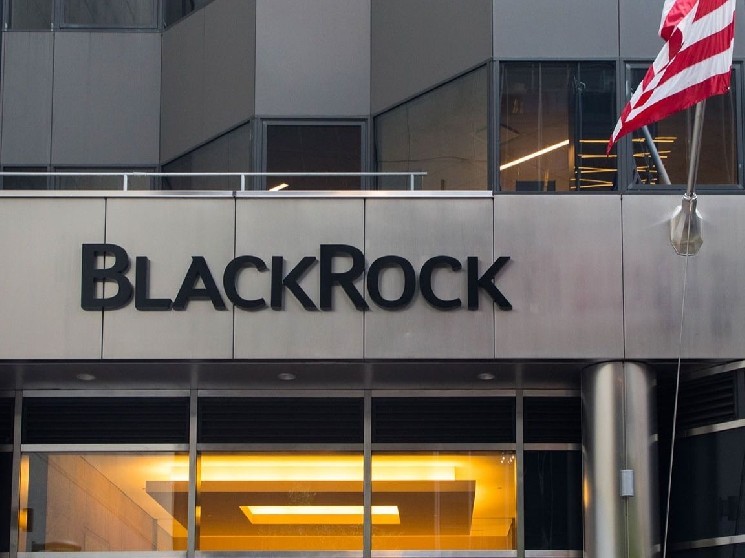 iShares Bitcoin ETF от BlackRock достиг 700 000 BTC за 18 месяцев
