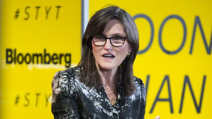 Біткоїн сповільнює зростання: довгострокові власники досягають рекорду, але ринок охолоджується