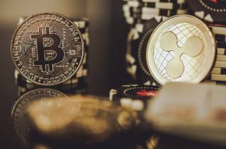 BTC та XRP: можливе довге стискання на ринку