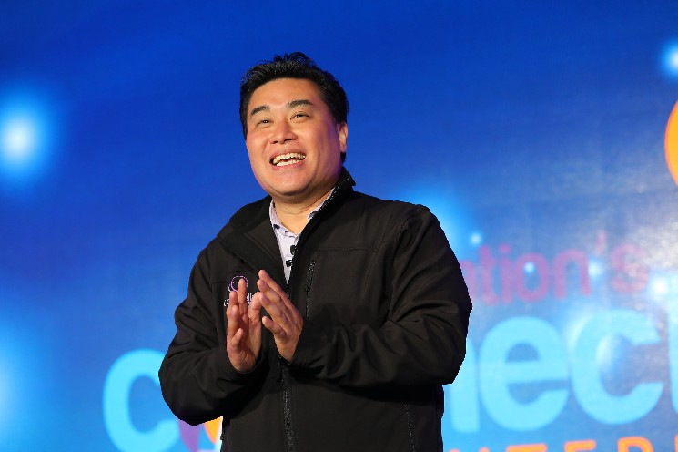 Рэй Ванг прогнозирует рост биткойна до $150,000 и акций Nvidia до $200