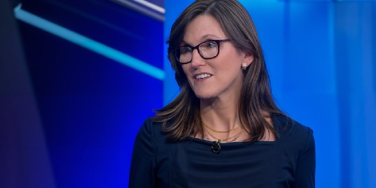 ARK Invest реализует прибыль: продажа 8,7 млн долларов акций Bitcoin ETF и Coinbase на фоне роста криптовалюты