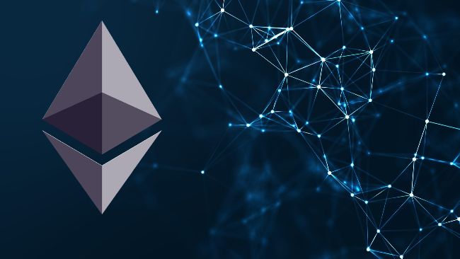 Том Ли прогнозирует $30,000 за эфир: рост казначейства и вдохновение от MicroStrategy