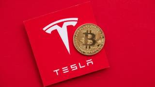 Tesla оприлюднила фінансовий звіт: біткоїни залишаються без змін