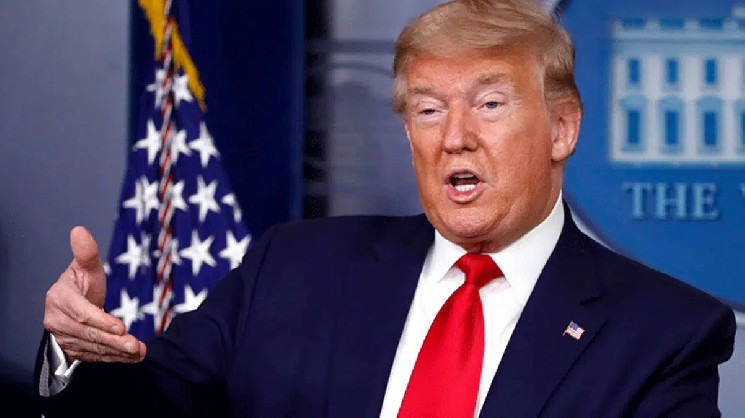 Трамп змішує сигнали щодо долара: сильний чи слабкий – плюси та мінуси для економіки США
