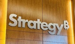 Компанія Strategy планує інвестувати $2,47 млрд у біткоїн після найбільшого IPO 2025 року.