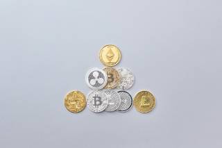Анализ текущего состояния Биткойна, Эфириума, XRP, Соланы и SUI: риски и настроения на рынке криптовалют