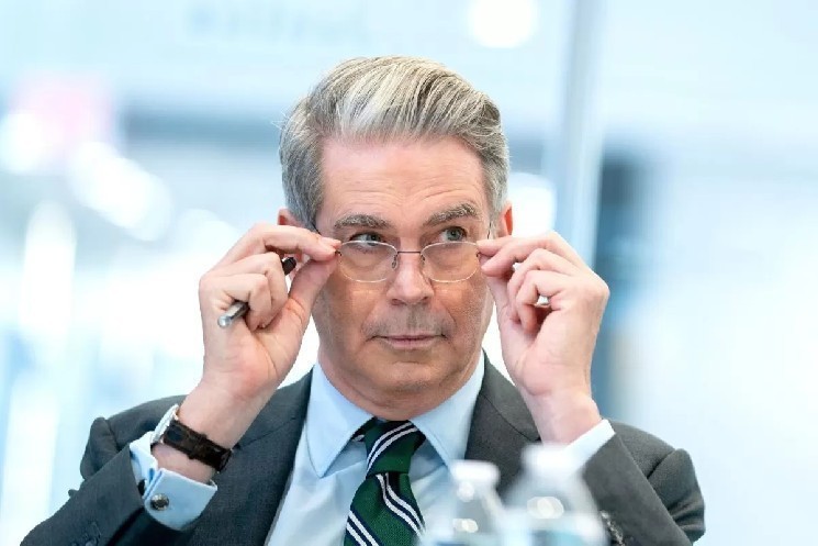 Бессент закликає ФРС до зниження ставок: фондові ринки досягають нових вершин