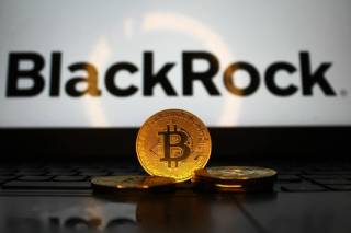 BlackRock увеличивает инвестиции в криптовалюту до 100 миллиардов долларов: акцент на биткойн и резкий рост эфира
