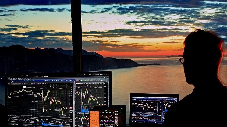 Webull відновлює торгівлю криптовалютами в США: доступ до понад 50 токенів у єдиному додатку